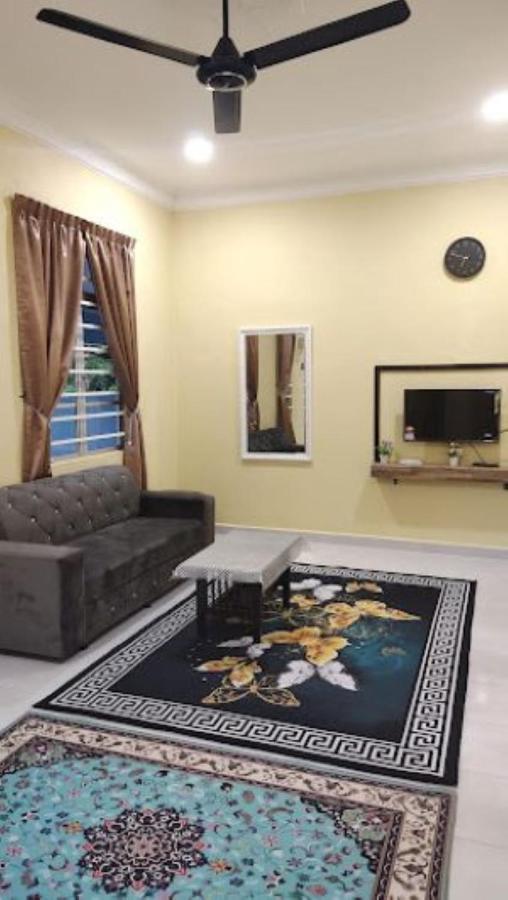 D'Paya Homestay 바촉 외부 사진